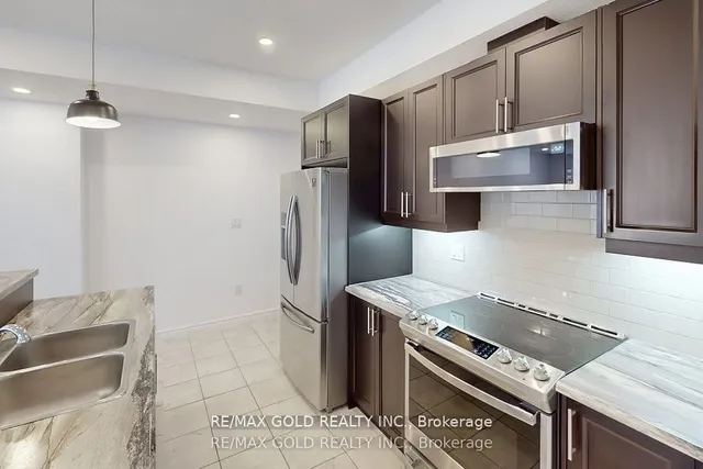 Additional image 10 of 445 Ontario St Unit 109