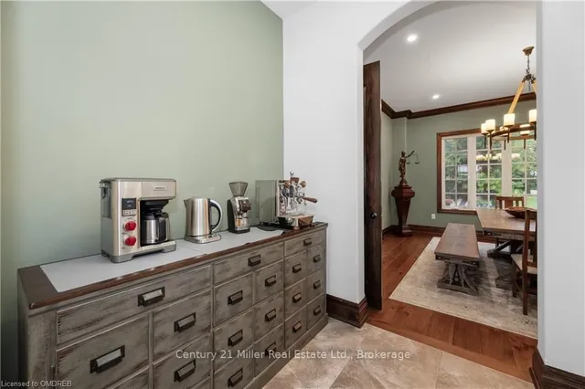 Additional image 8 of 1173 POWERLINE RD Rd