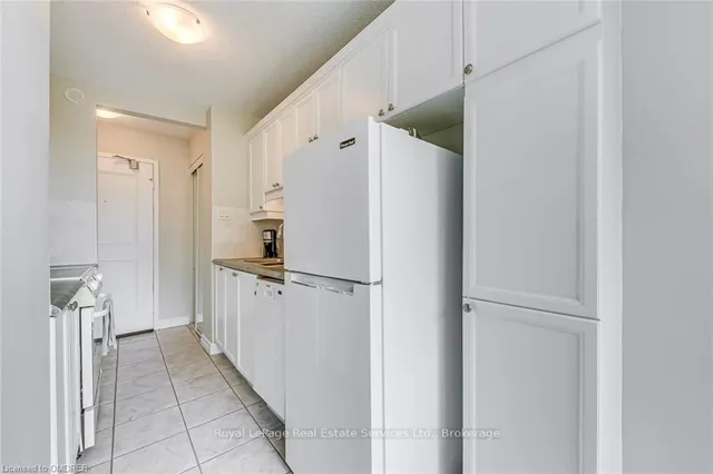 Additional image 8 of 1950 MAIN St Unit 204