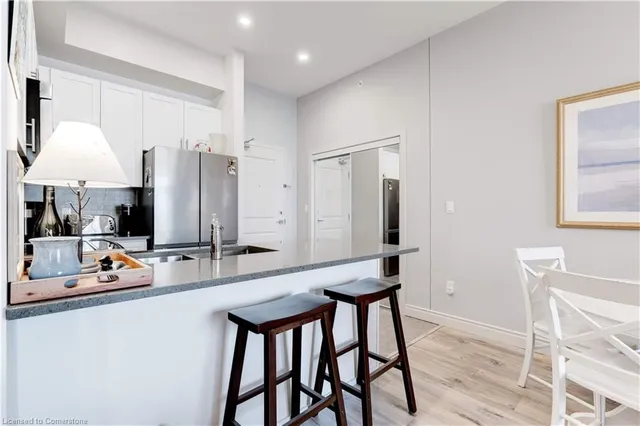 Additional image 21 of 35 Southshore Cres Unit 404