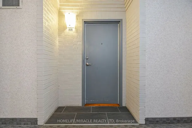 Additional image 4 of 1964 Main St Unit 501