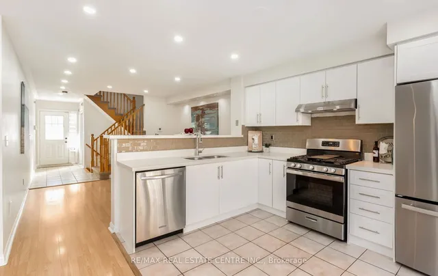 Additional image 13 of 1096 Barclay Circ