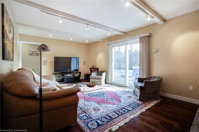 Additional image 20 of 25 Terrace Dr