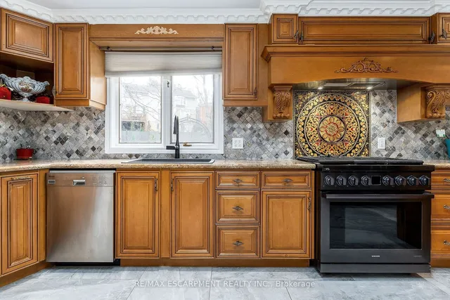 Additional image 12 of 28 STONEGATE Dr