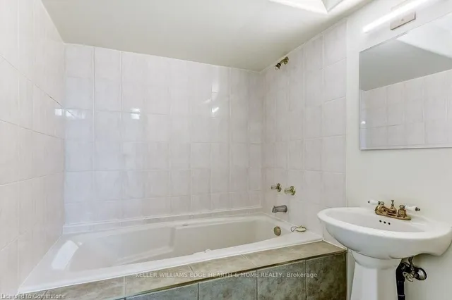 Additional image 31 of 1415 Hazelton Blvd Unit 21