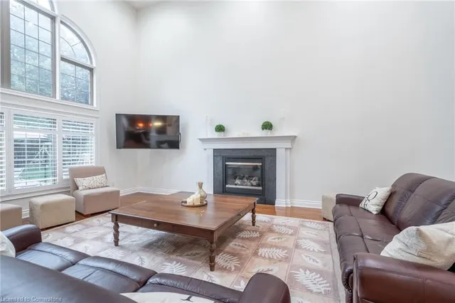 Additional image 16 of 12 Cowper Crt