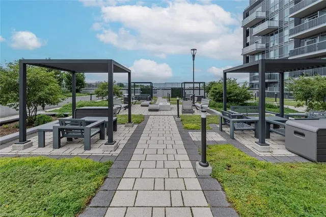 Additional image 37 of 2087 Fairview St Unit 2007