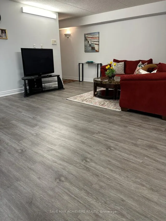 Additional image 12 of 1350 Main St Unit 310