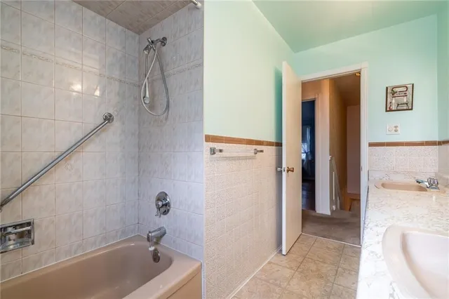 Additional image 28 of 2024 CHEVIOT Crt