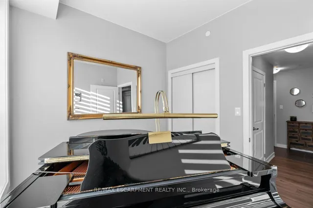 Additional image 8 of 125 SHOREVIEW Pl Unit 511