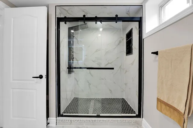 Additional image 23 of 67 Glendee Rd