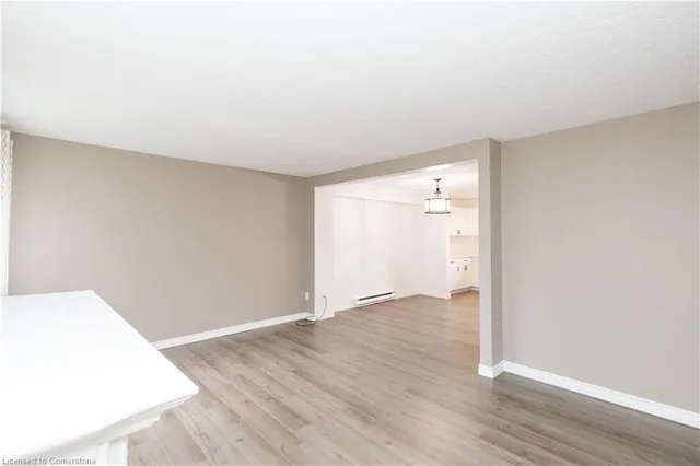 Additional image 15 of 73 Fonthill Rd