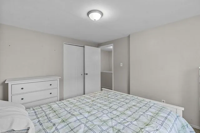 Additional image 21 of 211 Lake Ave