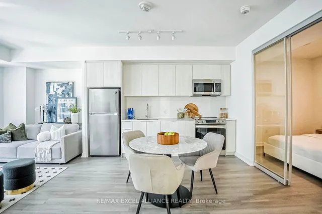 Additional image 15 of 357 King St Unit 809