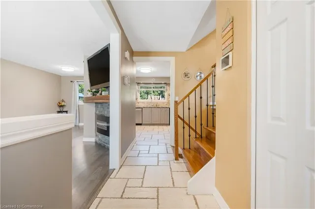 Additional image 6 of 6 Rideau Cres