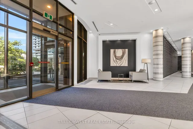 Additional image 7 of 51 East Liberty St Unit 1516