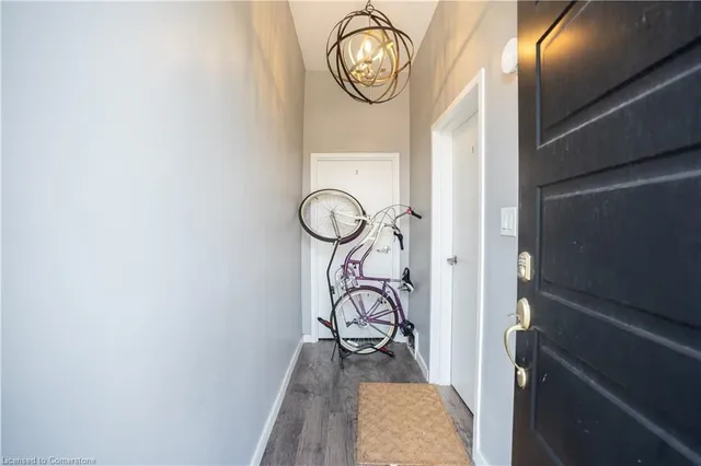 Additional image 6 of 165 Emerald St