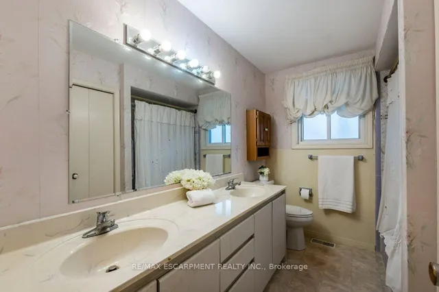 Additional image 22 of 39 San Francisco Ave