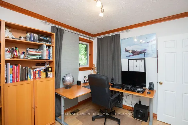 Additional image 27 of 341 Clarendon Dr