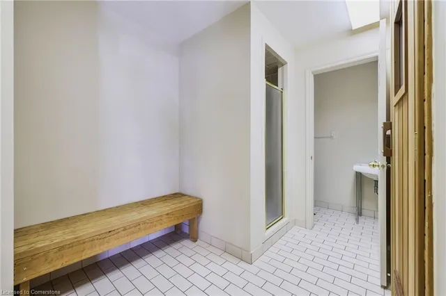 Additional image 37 of 416 Limeridge Rd Unit 109