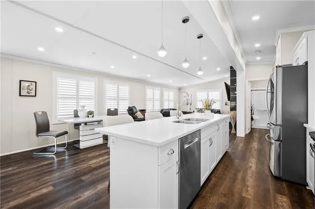 Additional image 13 of 4449 MILBUROUGH Line Unit 8 Poplar St