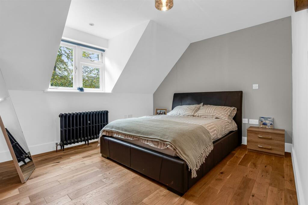 Additional image 17 of Canonsfield Road, Welwyn