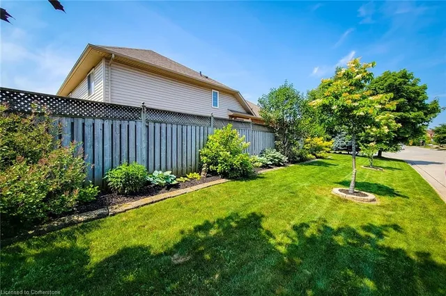 Additional image 46 of 2 Hampshire Pl