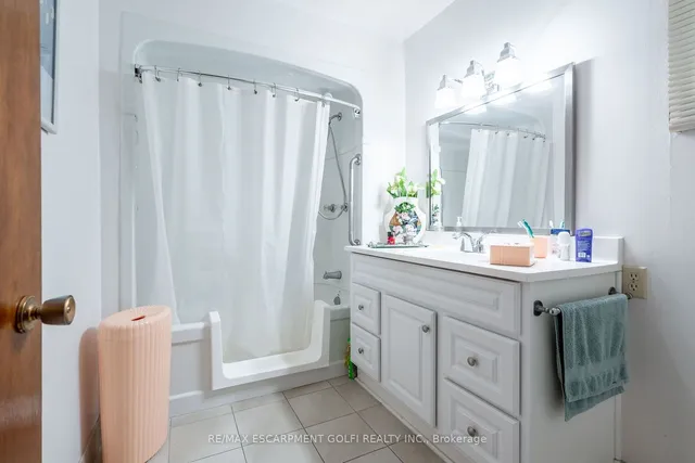 Additional image 22 of 261 Jackson St