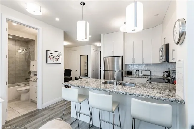 Additional image 17 of 101 Locke St Unit 415