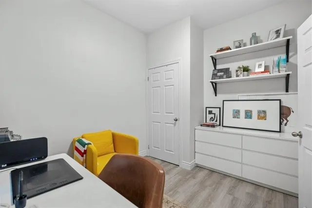 Additional image 5 of 350 JOHN St