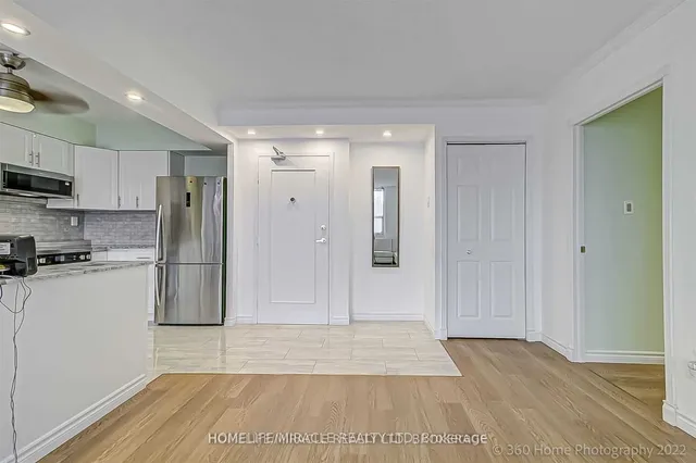 Additional image 10 of 1968 Main St Unit 1108