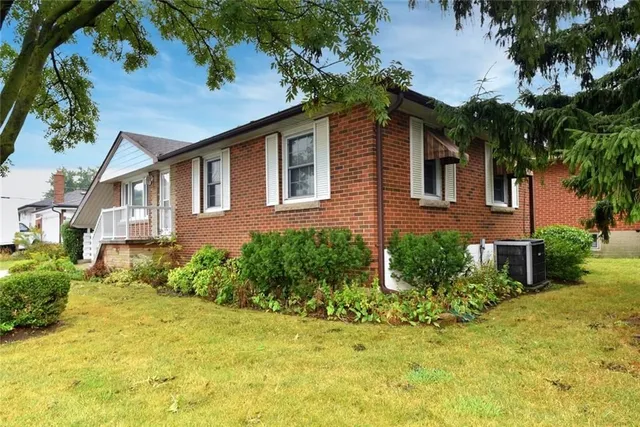 Additional image 5 of 350 FENNELL Ave