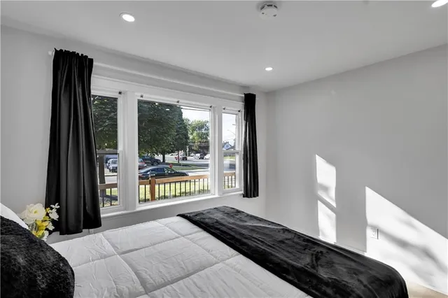 Additional image 20 of 1 ATHENS St