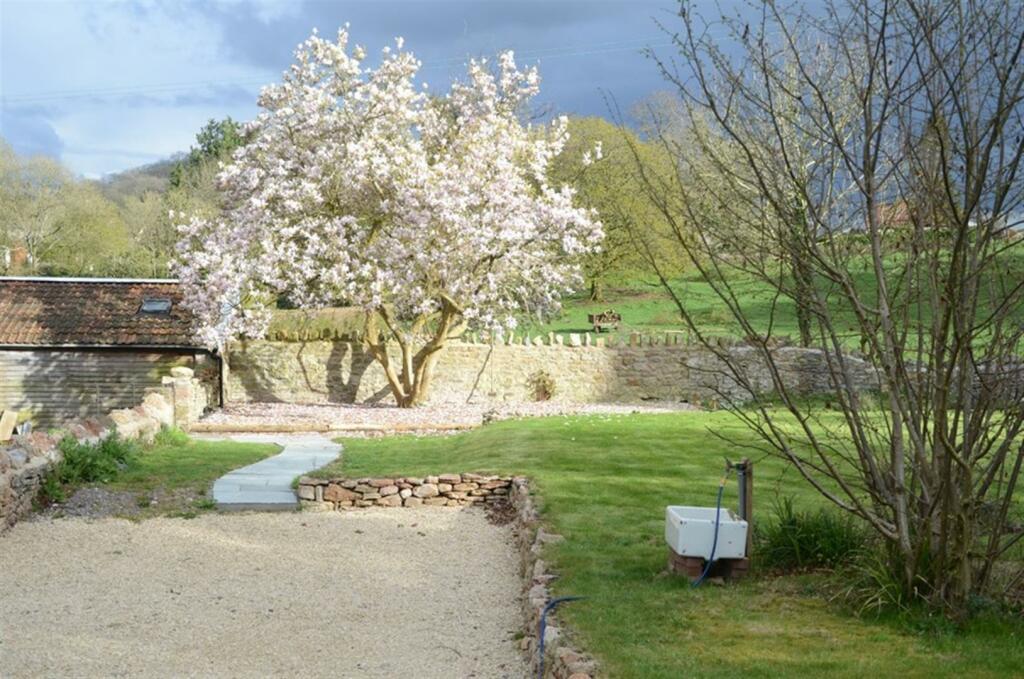 Additional image 27 of Kennel Batch, Wells