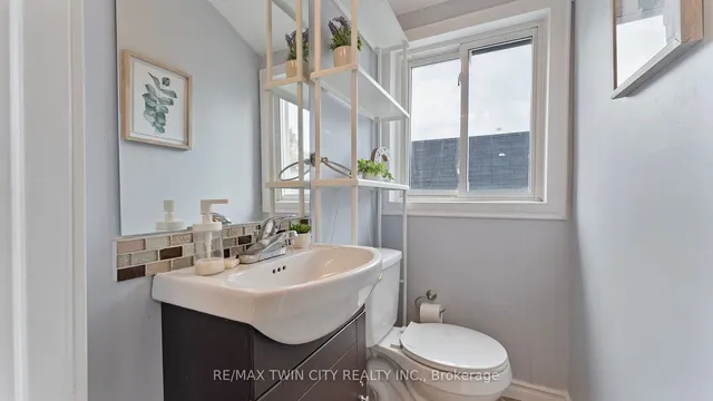 Additional image 18 of 157 Weir St