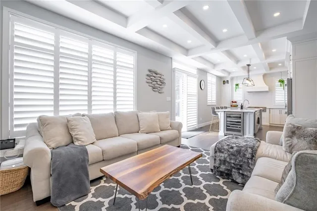 Additional image 11 of 4 LOCKMAN Dr