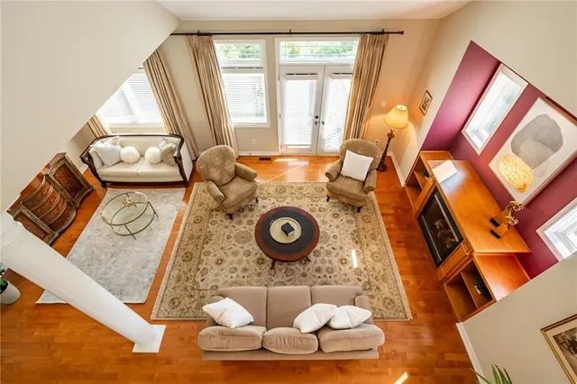 Additional image 23 of 55 LANDSCAPES Trail