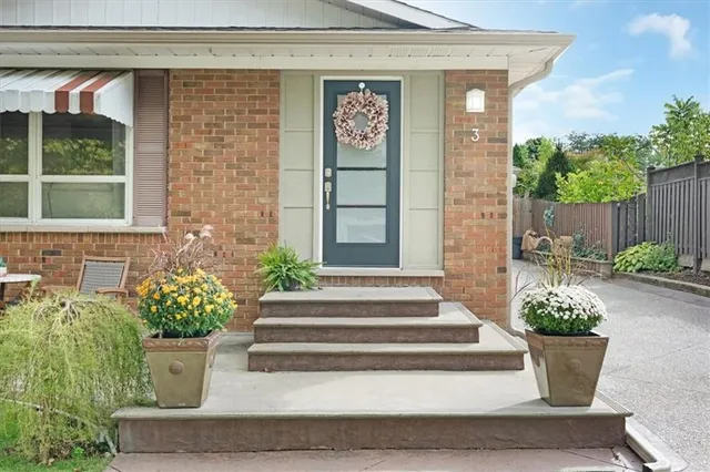 Additional image 2 of 3 BYWOOD Cres