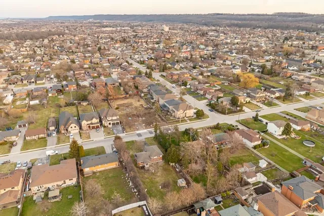 Additional image 46 of 63 DEERHURST Rd