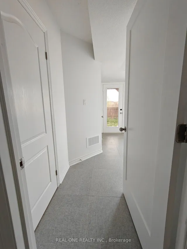 Additional image 24 of 51 Mayland Tr