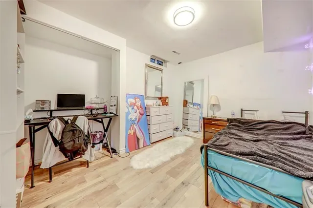 Additional image 34 of 31 VEGA Cres