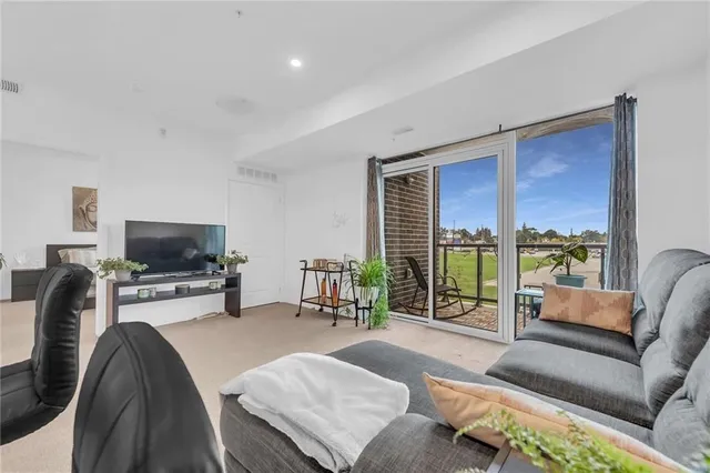 Additional image 11 of 5 HAMILTON St Unit 212