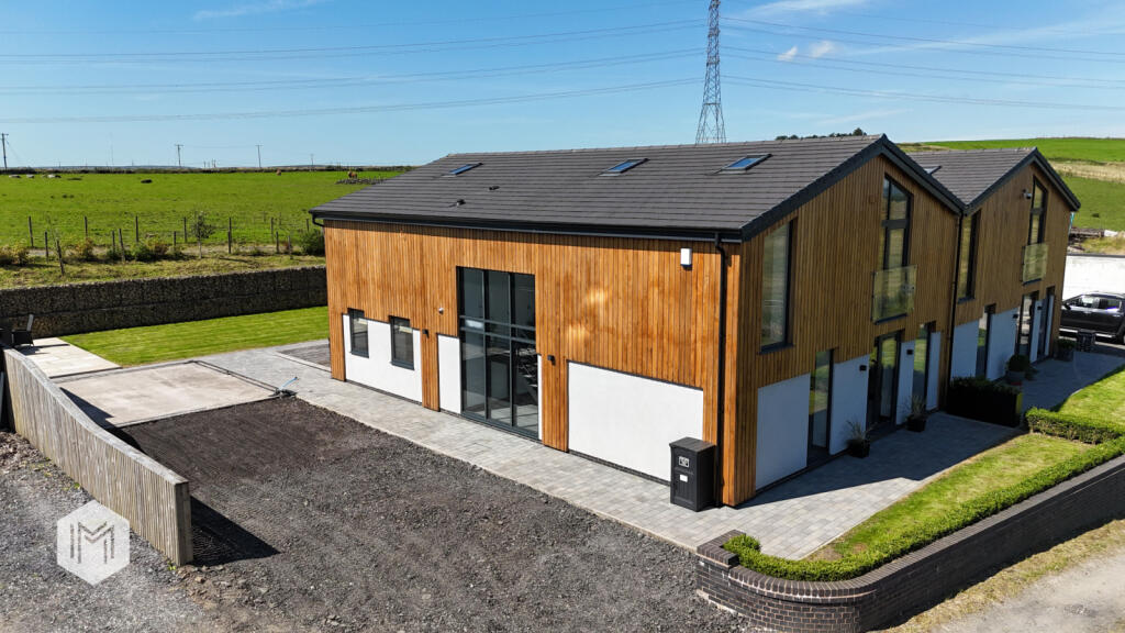 Roman Road, Hoddlesden, Darwen, Lancashire, BB3 3PP