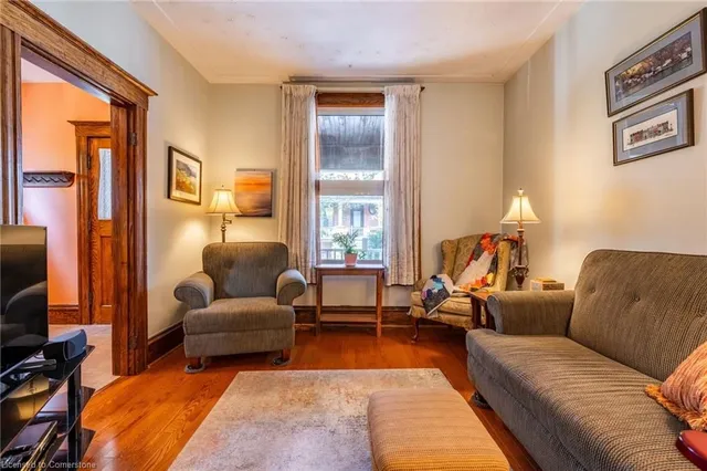 Additional image 9 of 129 Ray St