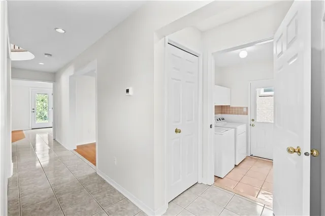 Additional image 23 of 80 STRATHROY Cres