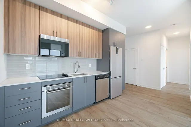 Additional image 9 of 415 Main St Unit 703