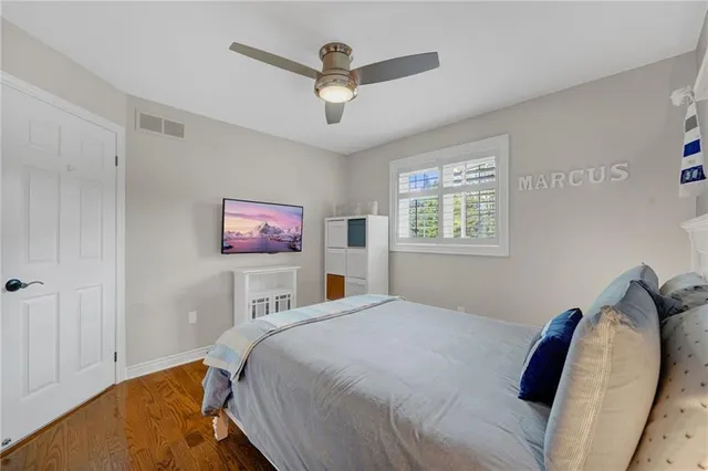 Additional image 31 of 524 CALDER St