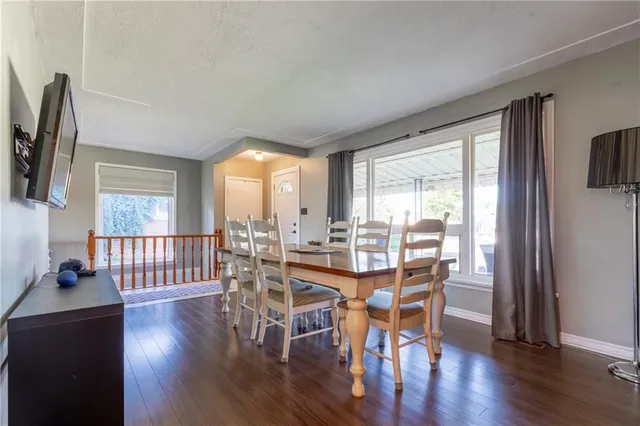 Additional image 8 of 44 SANDALWOOD Ave