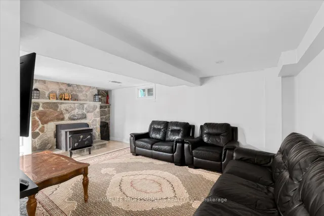 Additional image 23 of 118 Second St