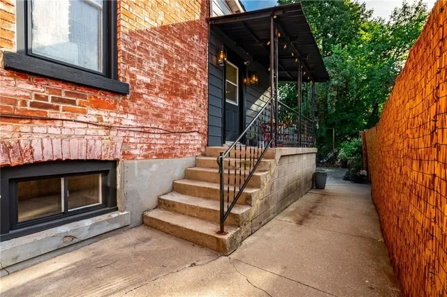 Additional image 38 of 170 RAY St